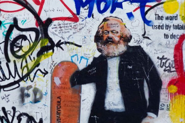 Pietkingkong's tweet image. Früher hatte man wenigsten noch die #Arbeit, von der man sich entfremden konnte. Wo diesbezüglich kaum etwas ist, muss man sich eben andere Dinge suchen, um sein inneres #Entfremdung​sbedürfnis zu befriedigen.