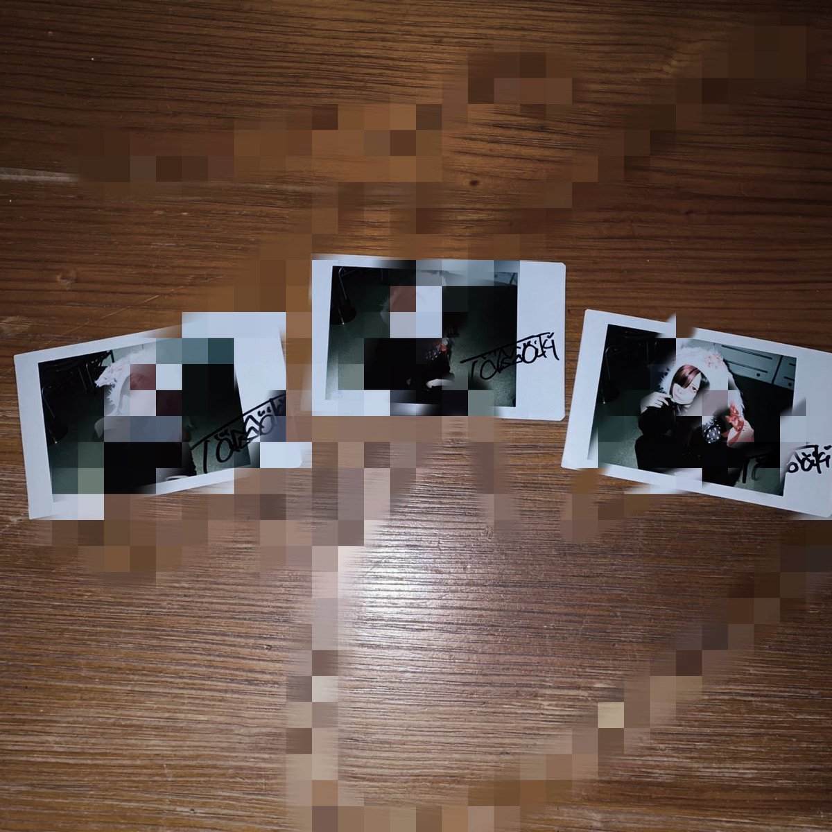 【🎁プレゼント企画✨】

うさぎチェキサイン入りを【抽選で3️⃣名様】にプレゼント‼️
　
⚠️応募条件💡
1️⃣本アカウントと <a href="/mercuro_info/">🎌マーキュロ🎌</a>のフォロー✅
2️⃣本ツイートのRT🔁

当選連絡は <a href="/mercuro_info/">🎌マーキュロ🎌</a>から行いますのでDM解放お願いします🙇‍♂