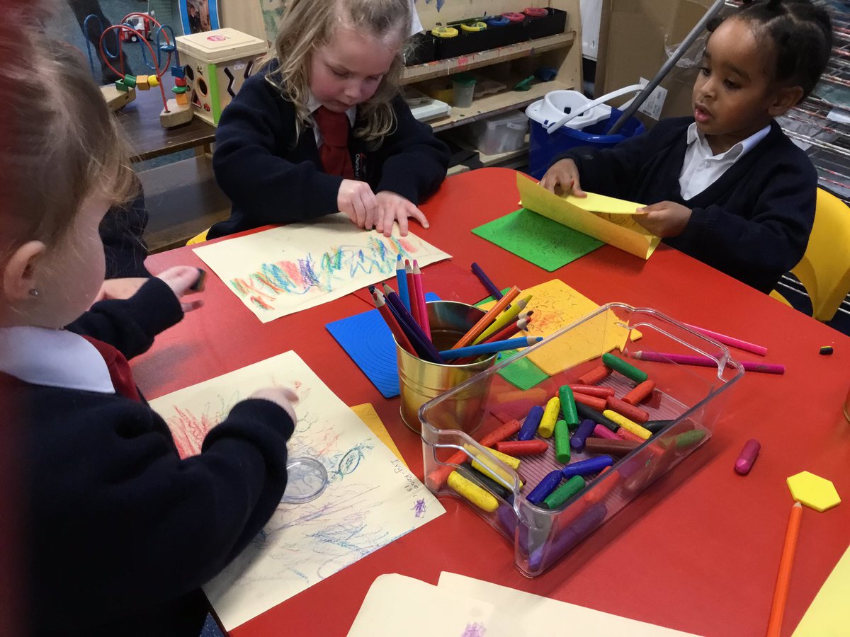 CEResurrection's tweet photo. Nursery children enjoying their indoor and outdoor learning space. #EYFS #Reading #Sand #LearningTogether #MakingPatterns #Art #finemoterskills https://t.co/hB9caOhPRE
