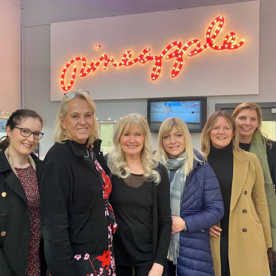 DreamEscapeLtd's tweet photo. Amazing day at Pineapple dance studios, meeting legendary founder Debbie Moore and discovering the exciting private experiences on offer. ๐ฉฐ ๐ชฉ @pineappledance
#dreamescapeltd #dreamteam #privateexperiences #pineapplestudios #luxurylondon #danceexperiences #connected https://t.co/ccaikobuyF