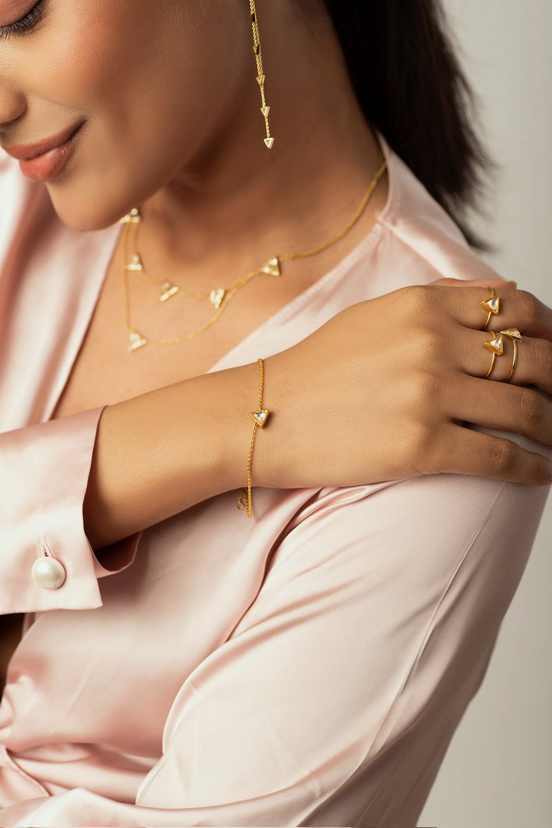 LegendAmrapali's tweet photo. Contemporary and timeless jewels by Legend Amrapali add a dose of modern luxury to your everyday look. 

Shop on https://t.co/B5BCgA87wa https://t.co/ofaGRqhuEH