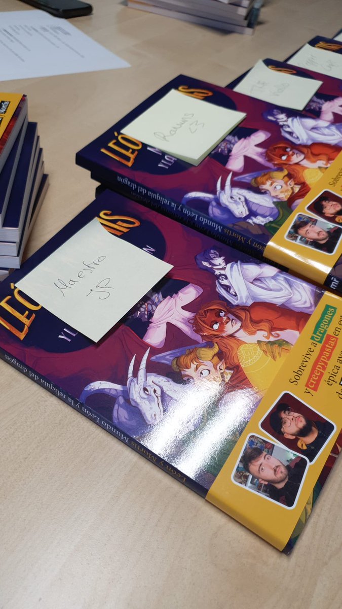 JayPi_4's tweet photo. Mi libro #mundoleon3 @LeonPicaron Habrás puesto textos sagrados con amor hacia tu maestro no ? @soymortis me gusta tu estilo https://t.co/AkzMnAHp8O