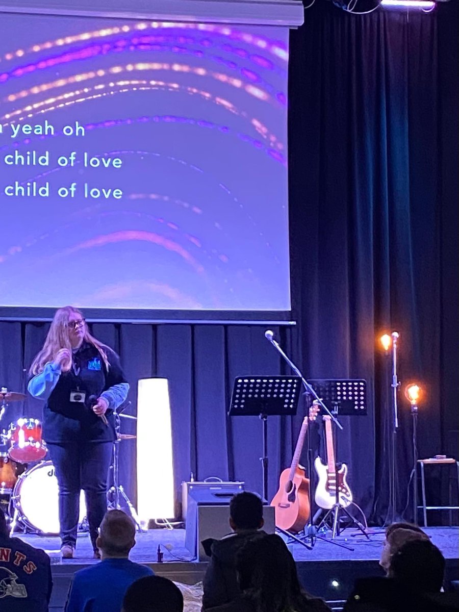 CentenaryProj's tweet image. Evie has been an Intern with us since September, on placement with Lydia at St.Thomas church in Kilnhurst, and helping to run our Rotherham/Sheffield Youth Hub, now she is a term in we asked her to share some of what she has been to to so far. sheffield.anglican.org/centenary-proj…