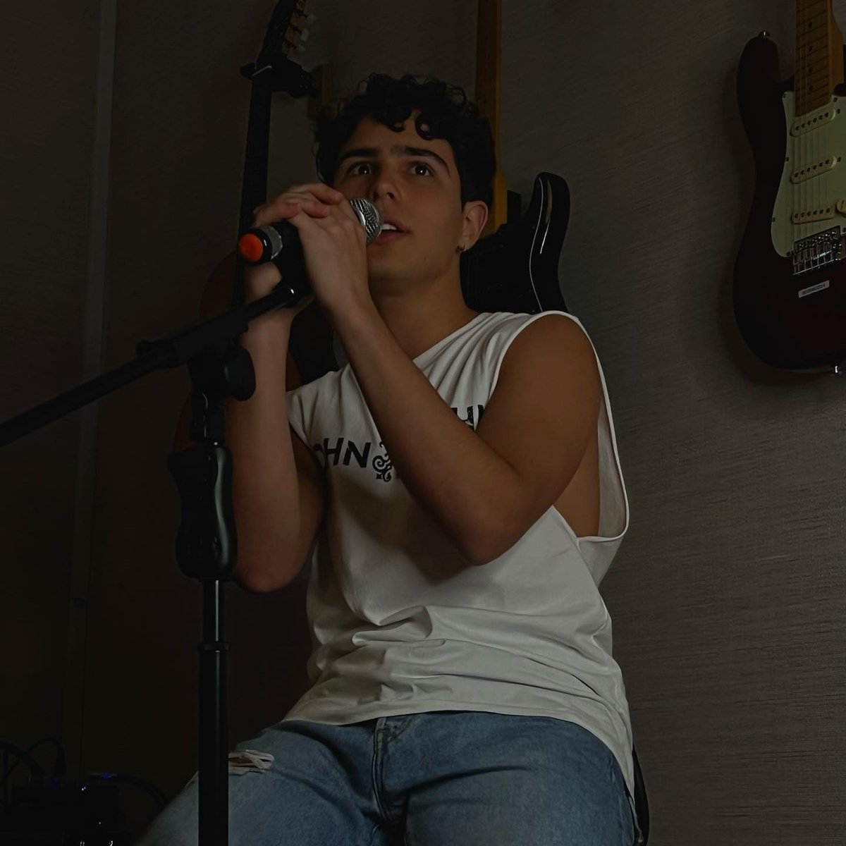TERCEIRO DESAFIO 

– Me deem o nome de VINTE atores
– Me deem o nome de VINTE atrizes
– Me deem o nome de DEZ cantores
– Me deem o nome de DEZ cantoras 

usem a tag LANÇAMENTO VIDA DE NOVELA

meta: 800 comentários