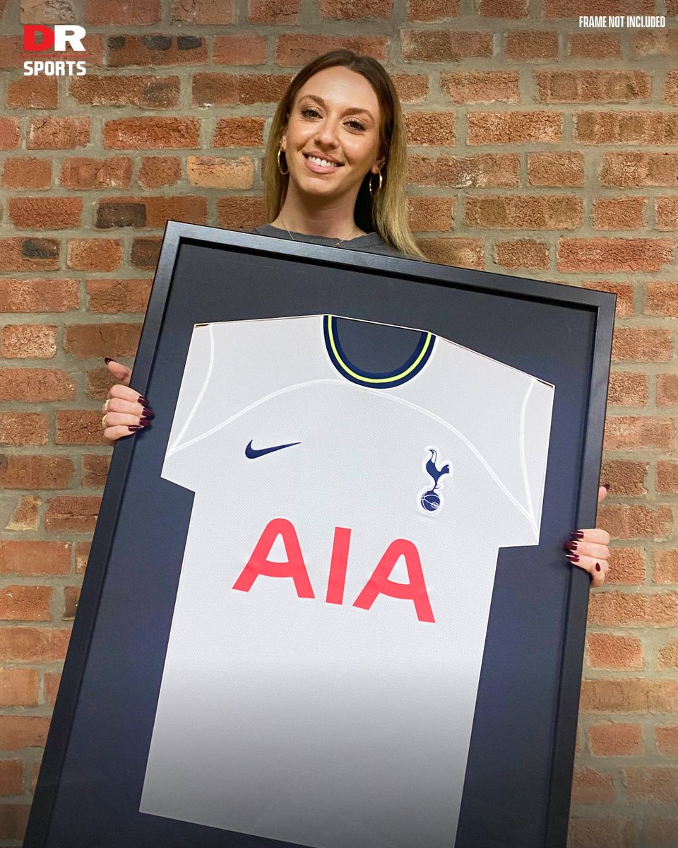 drsportsmedia's tweet photo. 🚨 GIVEAWAY ALERT! 🚨
 
Want to get your hands on the Tottenham shirt @leemarkjudges bought after losing Prediction Battle?
 
1. Follow @drsportsmedia ⚽️
2. Follow @AbbiSummers ⚪️
3. Retweet this post 🔁
4. Drop your NLD score prediction 📲
 
Entries close at 3pm on Sunday! #THFC https://t.co/dLVmO9fV2j