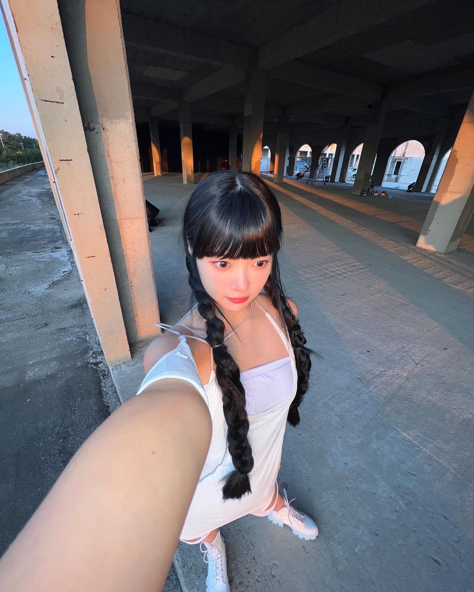 le_sserafim_ita's tweet photo. 🔹️[#EUNCHAE INSTAGRAM UPDATE]•130123

"Mi è piaciuta IMPIU<rities>🤍🌌🤍"

🔗 https://t.co/XiPOXiKExX

#LE_SSERAFIM #LE_SSERAFIM_ITALIA #FERNOT https://t.co/PnZDmgiCG2