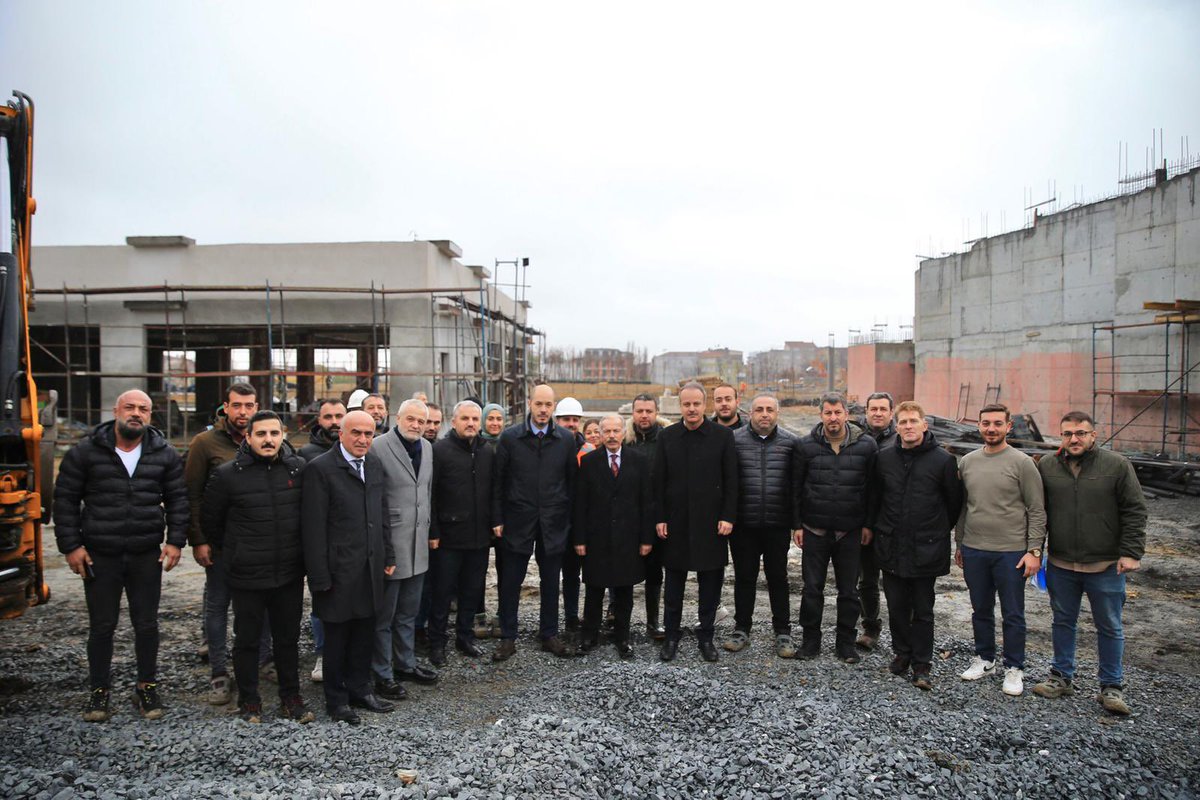 İlçemizin değerine değer katacak, sabırsızlıkla beklediğimiz millet bahçemize adım adım yaklaşıyoruz

Çevre, Şehircilik ve İklim Değişikliği Bakanımız <a href="/murat_kurum/">Murat KURUM</a> ve Toki Başkan Yardımcısı Mustafa Levent Sungur ile yapımı devam eden millet bahçemizin proje incelemesinde bulunduk