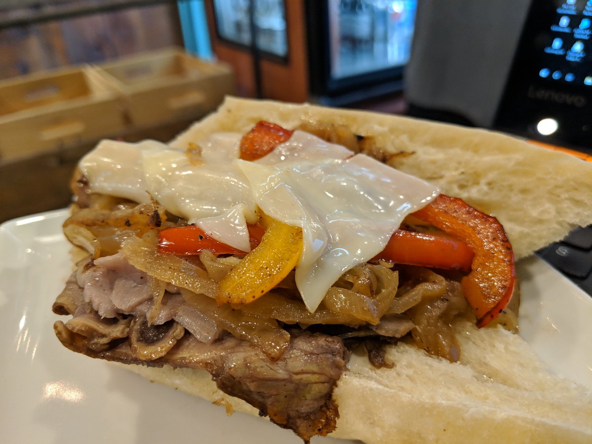 Chez Angela tweet media