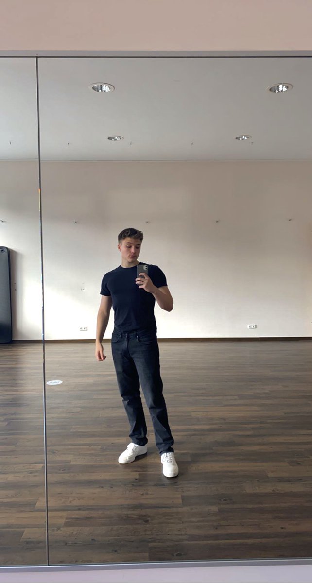 Timsko17's tweet photo. @EliasN97_SH Februar 2020 und September 2022 https://t.co/lGHSaVNqnh