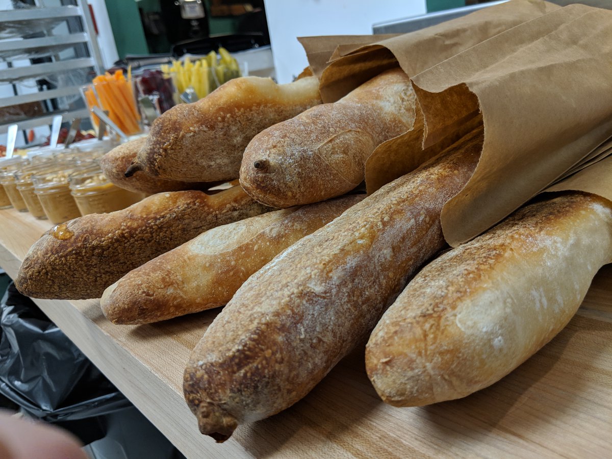 Chez Angela tweet media