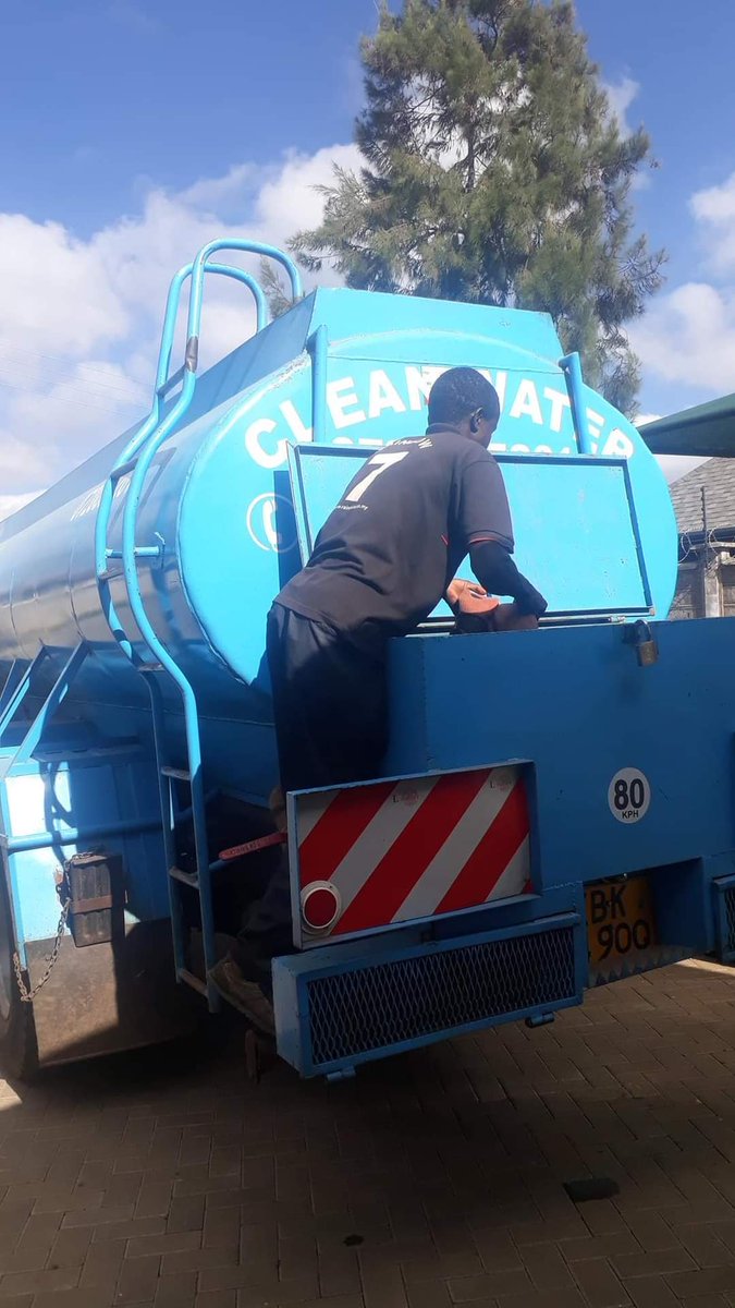 Water_nairobi's tweet photo. We are water delivery company in Nairobi.Our bowsers have tanks with capacity of 5,000ltrs &amp; 10,000ltrs..Call 0714750565 https://t.co/qDuavSZZIi