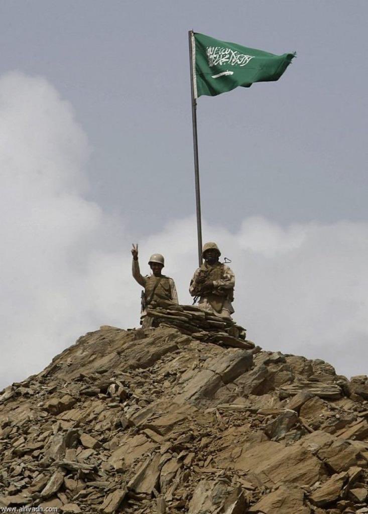على الحدود يحمون الوطن
ويدافعون بعزيمة وشجاعة
فاللهم كن معهم بنصرك وحفظك
واكتب لهم التوفيق في كل أمورهم..
اللهم اشف مرضى المسلمين 
وأدم على وطننا كل خير 🇸🇦🙏