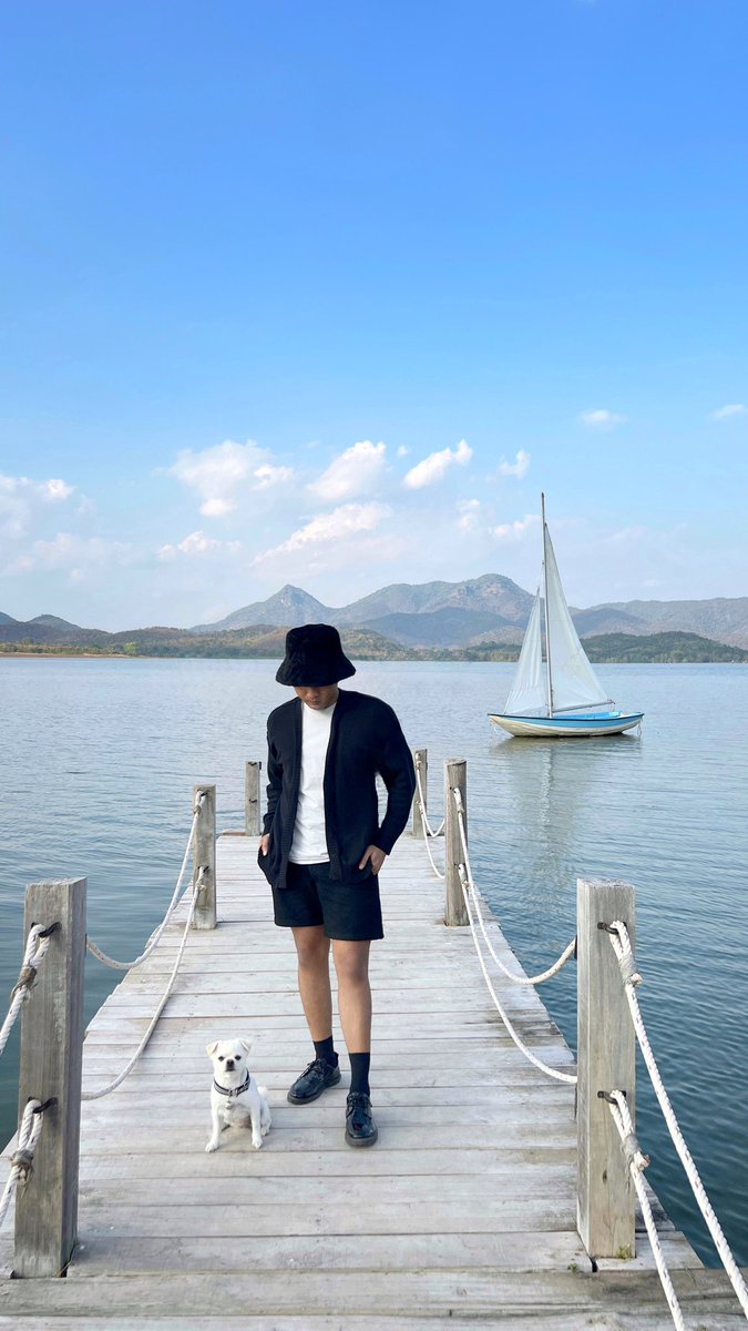 Donaldae's tweet photo. ไปเด็กไปวิ่งเล่น ทริปแรกด้วยกันของปีนี้ 🐶⛵️ https://t.co/Ath6YgjZvs