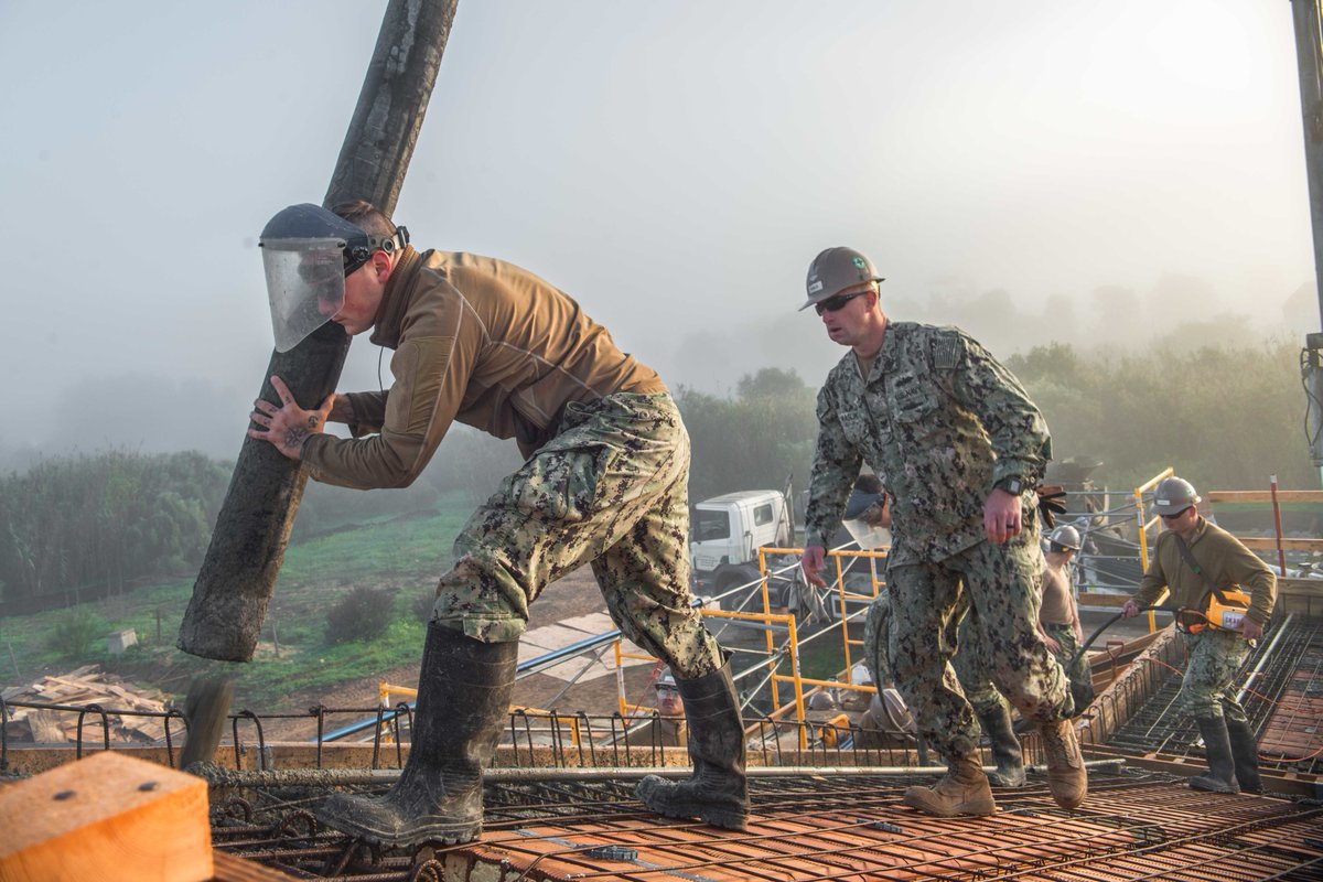 USNavy's tweet image. Seabees aren't afraid to get a little dirty 💪 

🌊 🐝 #Seabees assigned to #NMCB11 are hard at work on Naval Station Rota, Spain.

⚓ NMCB 11 is part of @NECC_ and deploys across @USNavyEurope to defend U.S., allied, and partner interests.

#SeabeesCanDo ✅