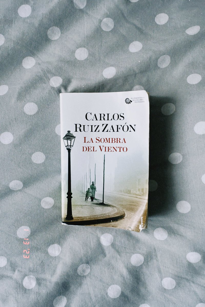 mjmoori's tweet photo. el vacío q tengo siempre q me acabo un libro 💔💔💔el mejor que recuerdo haber leído https://t.co/RpTlsWlp2k