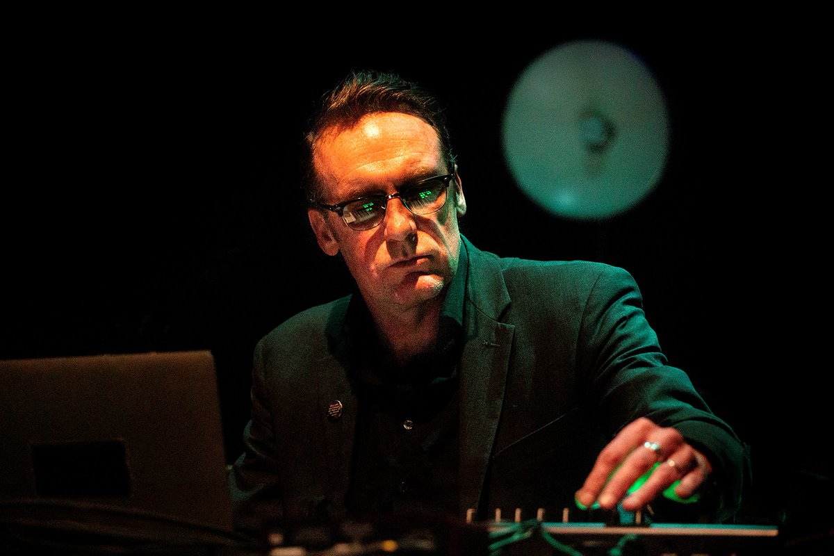 Our Ambassador Anjali Gopakumar @AnjGopakumar interviewed our #EMBracingtheOcean artists <a href="/LitvinovaArtist/">Lera Litvinova</a> and <a href="/MichaelBegg/">Michael Begg</a> and has written about blog about their work, experience in the programme and connection with the #Ocean. Read the article here: marineboard.eu/hindsight-2022…