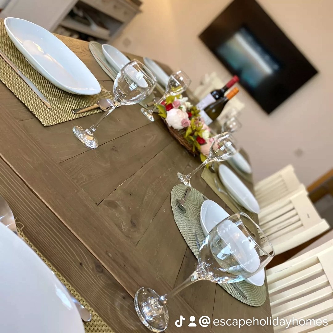 Teaghlach sleeps 12. Hot tub and private parking. Situated in the picturesque village of Newtonmore in the Scottish Highlands. You can book via our website.