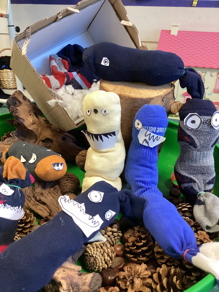 CannonParkSch's tweet image. Some of the children in Reception enjoyed making their own sock creature within the class environment this week. They are now in the reading corner for the children to re tell stories to and to play with! 📚❤️🧦#readingeyfs #EYFS #Reception