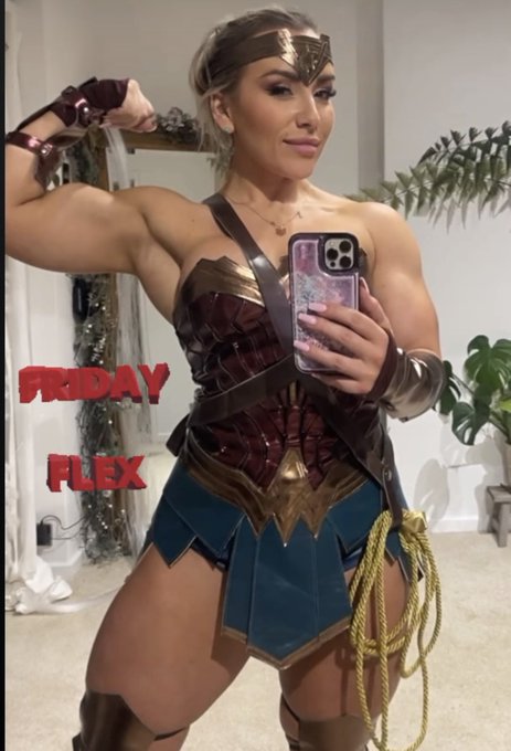 Flexxin&rsquo; Friday 💪🏻💪🏻  Who likes the new outfit??? https://t.co/wdHRuWmEUR<a href="/tag/glutes"class="tags"><span>#glutes</span></a><a href="/tag/buns"class="tags"><span>#buns</span></a><a href="/tag/girlswhoworkout"class="tags"><span>#girlswhoworkout</span></a><a href="/tag/musclegirls"class="tags"><span>#musclegirls</span></a>