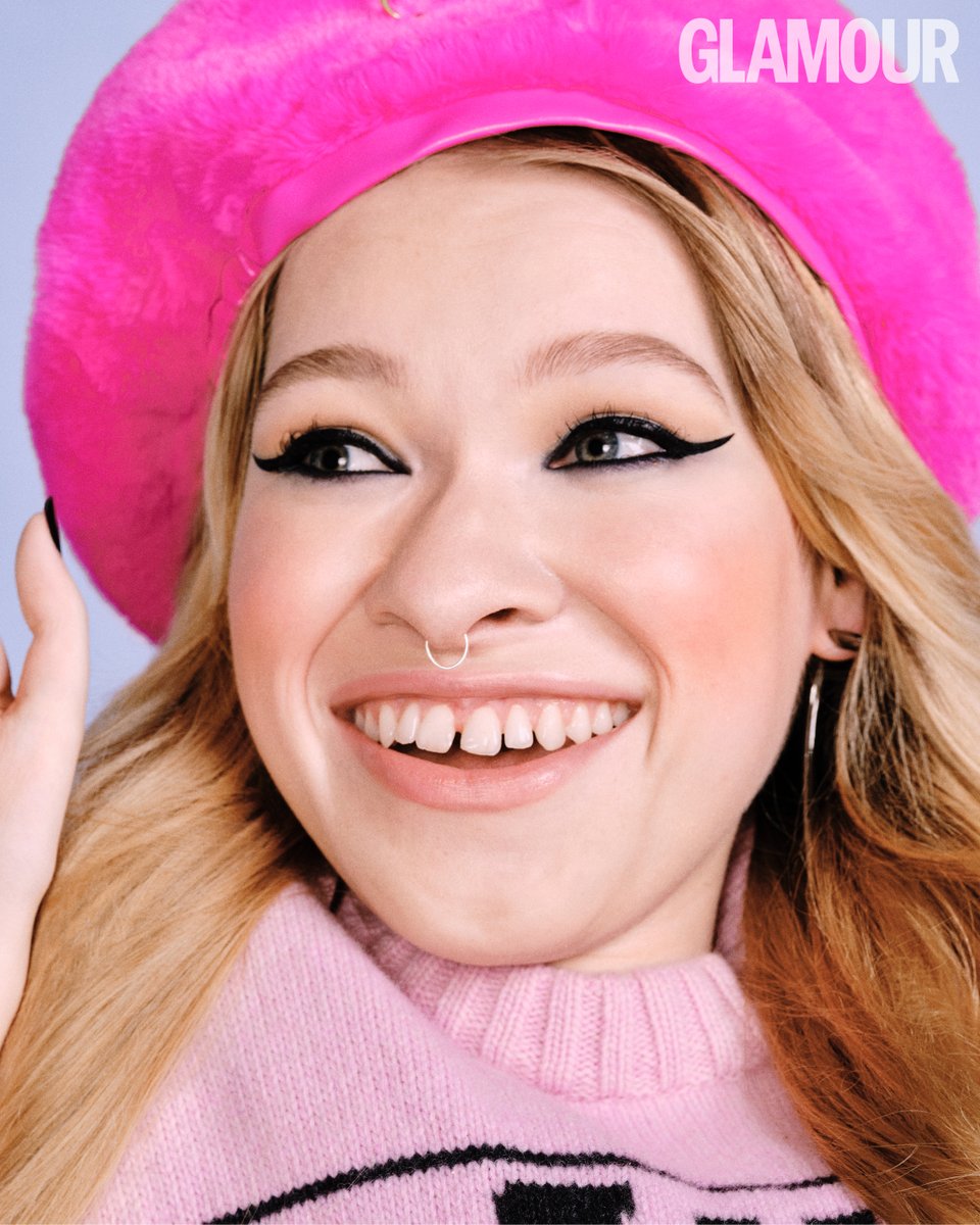 GlamourMagUK's tweet photo. Ellie Darby-Prangnell, who has spinal muscular atrophy, is a disability advocate and founder of Look Deeper Zine, a zine for Disabled creatives. 

Here, Ellie talks about navigating her journey of self-love and the power of community and self-expression: https://t.co/lrYmKdnZGD💕 https://t.co/DmDeujy8E0