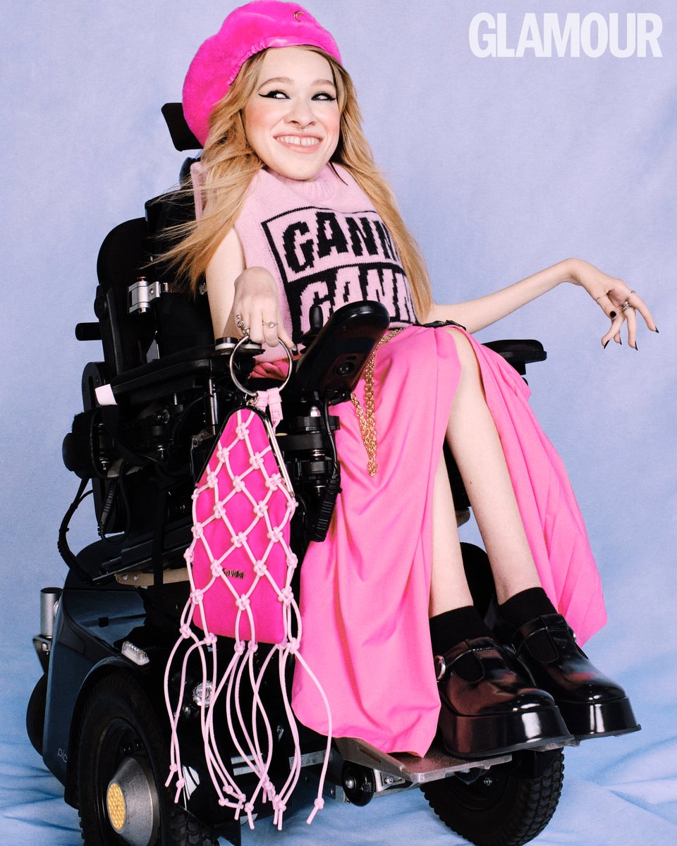 GlamourMagUK's tweet photo. Ellie Darby-Prangnell, who has spinal muscular atrophy, is a disability advocate and founder of Look Deeper Zine, a zine for Disabled creatives. 

Here, Ellie talks about navigating her journey of self-love and the power of community and self-expression: https://t.co/lrYmKdnZGD💕 https://t.co/DmDeujy8E0