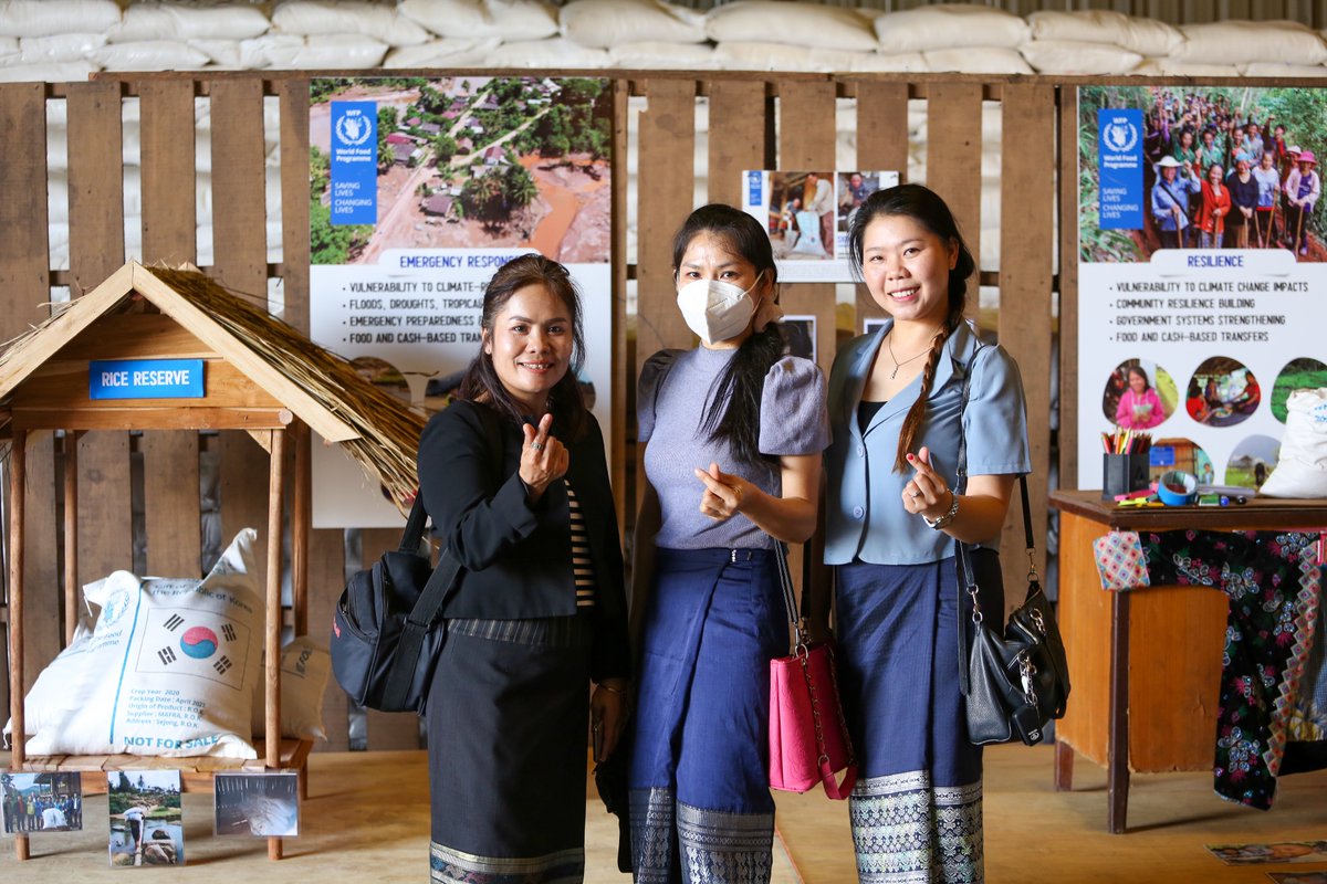 JanDelba's tweet photo. Proud to hand over 32,850 bags of rice from @mafrakorea 🇰🇷 to the Gov’t of 🇱🇦 today. We will use the🍚to counter impacts of economic difficulties&amp;climate change for 100,000 people in disaster-prone areas &amp; boarding schools for disadvantaged students. #ZeroHunger https://t.co/opiWQ3eLvQ