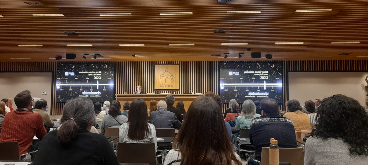 Direccion_ECCA's tweet photo. #EstaPasando #EccaEducativa en Gran Canaria encuentro con Delegado de Educación no universitaria @educsi Antonio Allende con parte del consejo de Dirección @radioecca y #EccaSocial una nutrida representación @socialecca en #Loyola #Sintonizando2023 @socialjesuitas @JesuitasESP https://t.co/tgW7rPmfUa