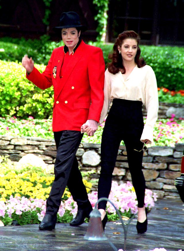 MjfFanpage's tweet photo. Rest In Peace Lisa Marie Presley 💔 https://t.co/n2LbQ2URPC