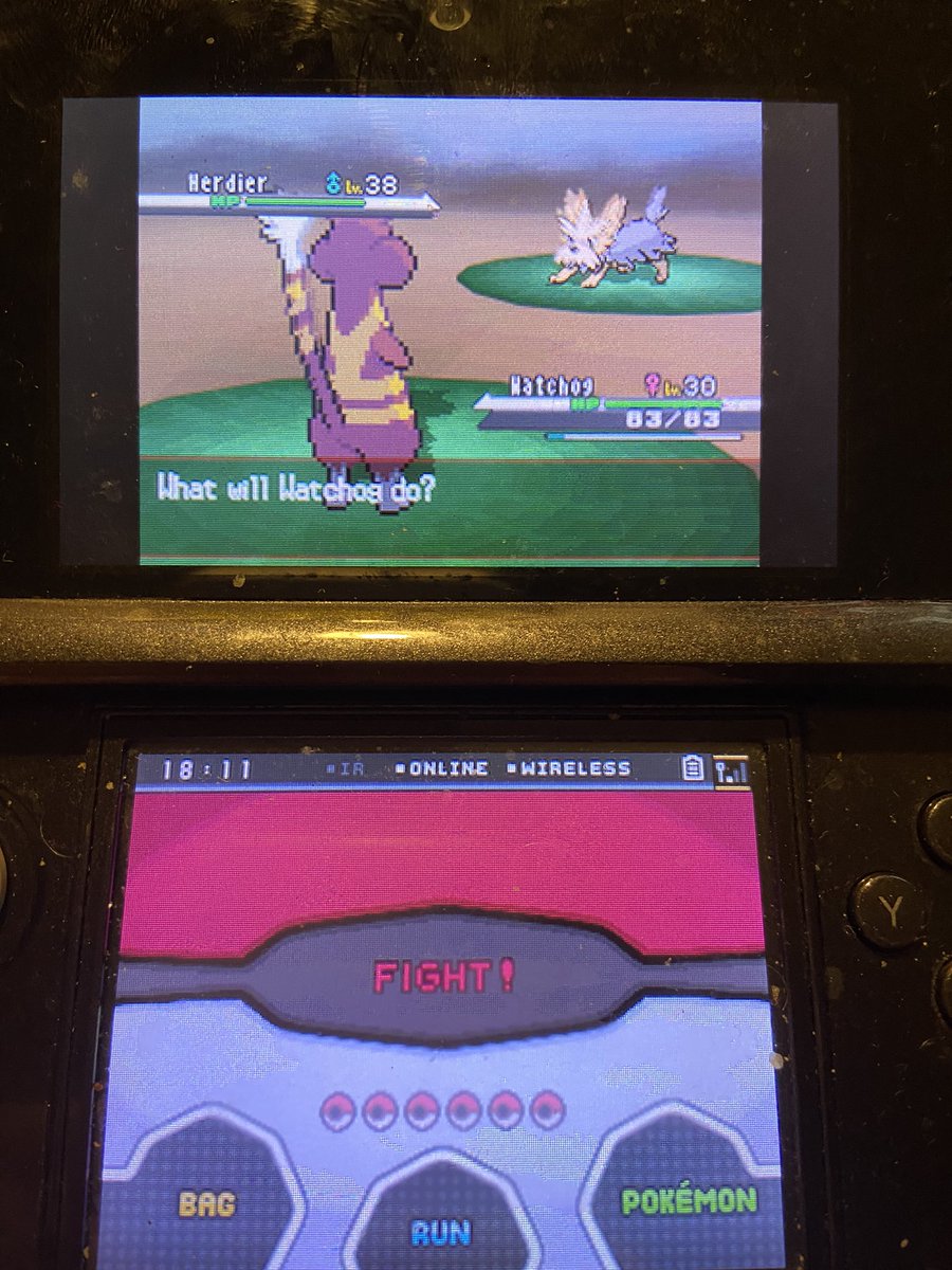 CamTShinyHunter's tweet photo. Got this guy after 28,589 REs in black. Phase 1 for Vullaby. https://t.co/JC8LeBS19F