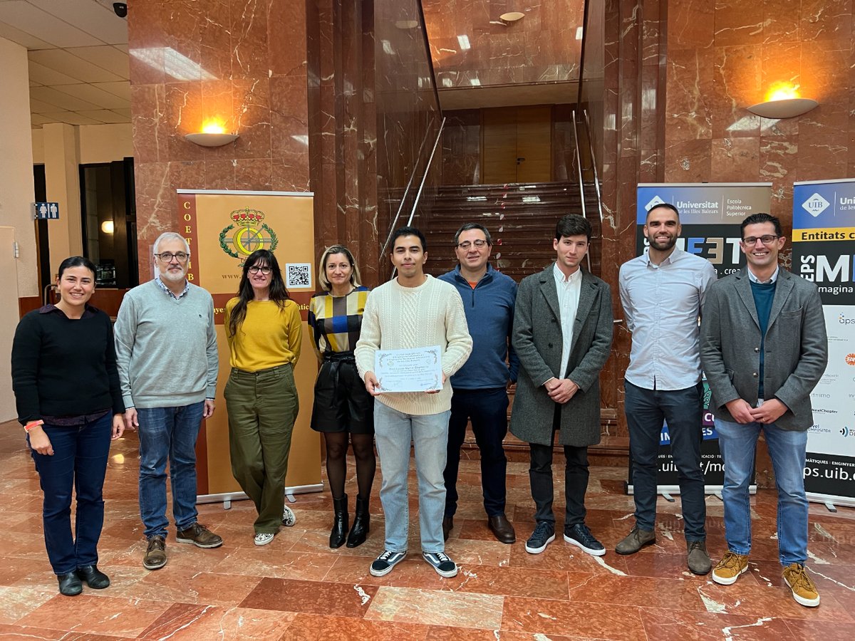 El pasado miércoles asistimos a la entrega de premios del concurso TFG de la <a href="/UIBuniversitat/">Universitat de les Illes Balears - UIB</a> organizado por <a href="/coetiib/">Colegio Grado y Ing. Técnica Informática Baleares</a> y
<a href="/coeiib/">Colegio Ing. Informática Illes Balears</a> ¡Enhorabuena a Gian Lucas por ser el ganador con su APP para control de diabetes!

Gracias también a <a href="/epsuib/">Escola Politècnica Superior de la UIB</a>, <a href="/asbaprin/">Asbaprin</a> y <a href="/GsBitBalear/">GsBit</a> 👏🏼