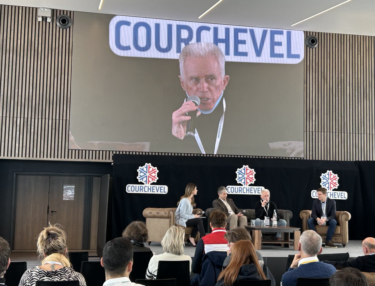 LenaC__'s tweet photo. Les discussions continuent lors du #TDFGreentech avec une seconde table ronde sur le sujet de la mobilité douce et partagée pour des déplacements durables en montagne en compagnie de Claude Pinturault, Daniel PFEIFFER, Romain VINCENT

#greentech #durabilité #environnement 
@_GCFT https://t.co/hS2a2Lx0HK