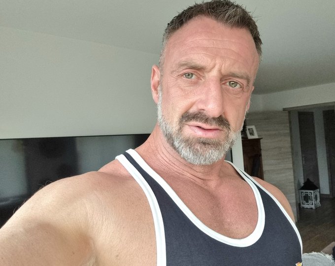 Good morning from Belgium sexy little fuckers xx https://t.co/tBTxRnMr8f<a href="/tag/pss"class="tags"><span>#pss</span></a>