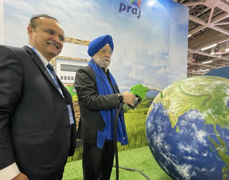 HardeepSPuri's tweet photo. Explored the new &amp; emerging world of mobility- across E20, Flex Fuels, Hybrids, EV &amp; CNG vehicles at the spectacular Ethanol pavilion at 16th Auto Expo 2023. 

#AutoExpo2023 #AutoExpo #Ethanol #BioFuels #GreenEnergy @PIB_India @PetroleumMin #hybrid #Mobility https://t.co/F30sZ3B6ZS