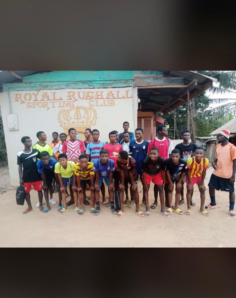 Official_Obeng's tweet photo. Thank you Bloxwich United &amp; @ROFCOfficial 🙏🏾❤️💎 #Footballaid #Footballafrica #charityghana #Ghanafootball https://t.co/5FbfQPD9aS