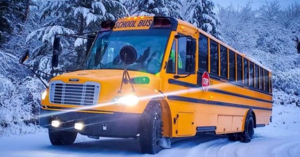 All transportation is running today in Zone 1, Zone 2 and Zone 3. There may be localized delays on certain routes due to inclement weather conditions, please monitor businfo.stopr.ca/Cancellations.… for delay information.
<a href="/PeelSchools/">Peel District School Board</a> <a href="/DPCDSBSchools/">Dufferin-Peel Catholic District School Board</a>