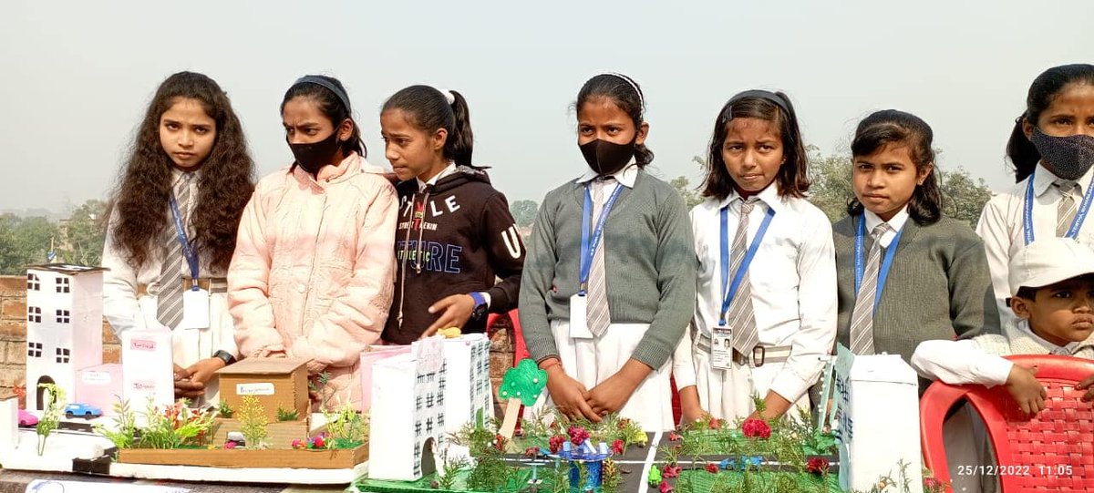 gspstewtha's tweet image. 𝑫𝒊𝒔𝒑𝒍𝒂𝒚 𝒐𝒇 𝒔𝒄𝒊𝒆𝒏𝒕𝒊𝒇𝒊𝒄 𝒌𝒏𝒐𝒘𝒍𝒆𝒅𝒈𝒆 𝒂𝒏𝒅 𝒄𝒓𝒆𝒂𝒕𝒊𝒗𝒊𝒕𝒚!

Students from G.S. Public School, Tewtha demonstrating their science projects in Science Fair, held in school campus.
.
.
#GSPublicSchool #gsps #gspstewtha #gspublicschooltewtha #tewtha