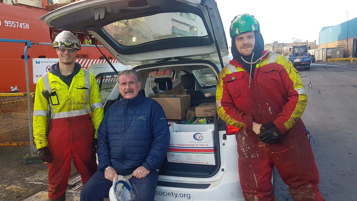 SailorsSociety's tweet photo. Chaplain Peter was more than happy to help deliver generous gifts for the Dundee foodbank courtesy of the crews of two anchor handlers 🤗 What a lovely bunch!

#FridayFeeling #GivingBack https://t.co/KGAtRP26eW
