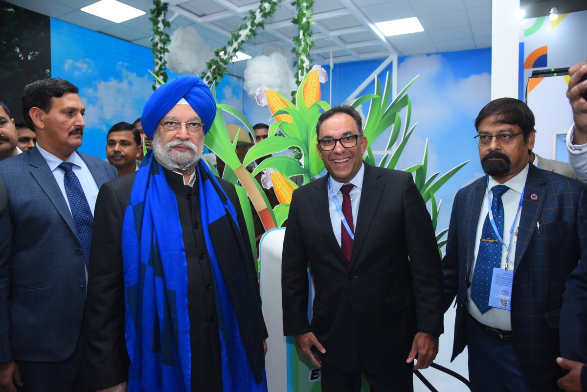 EthanolWorld's tweet photo. We were honoured to welcome Shri Hardeep Singh Puri @HardeepSPuri, Minister of Petroleum and Natural Gas (GOI) at our ethanol pavilion at #AutoExpo2023 , where he interacted with our representatives from @UNICA_sugarcane and @APLA_Asociacion. #WeArePartOfTheSolution https://t.co/YpkfMdEu9e