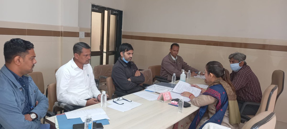 sdm_khambhat's tweet photo. રોગી કલ્યાણ સમિતિ ની મીટીંગ ઉંદેલ CHC .. CHC ની કામગીરી નું સુપરવિઝન કર્યું. CHC પર Tobaaco કંટ્રોલ એક્ટ હેઠળ પ્રથમ વખત માટે 50rs અને ત્યારબાદ 200rs ના દંડ ને મંજૂરી આપવામાં આવી, Gynec વિભાગ માટે ના OT નું ફોલો અપ લેવામાં આવ્યું . @DDO_Anand @CollectorAnd https://t.co/iEm7wfER2x