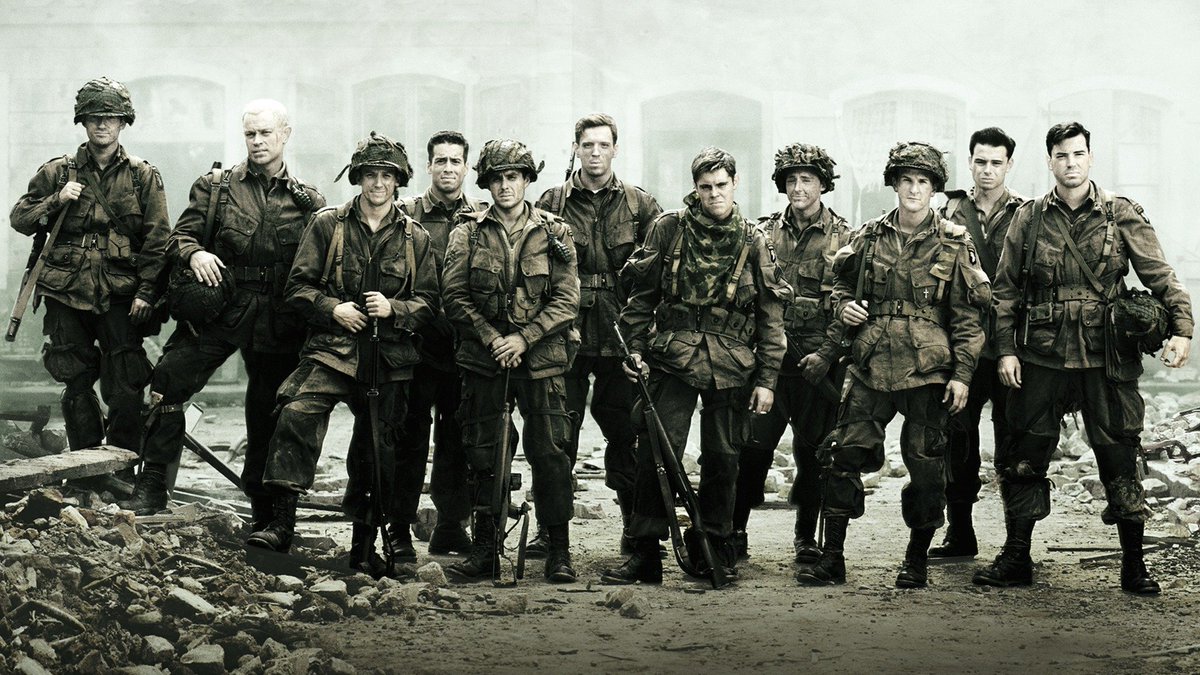 SERIELIZADOS's tweet photo. Muchos consideran #BandOfBrothers la mejor serie bélica de la historia. No es para menos.

Si aún no la has visto, hace un tiempo el periodista @carlesplb nos dio cinco razones por las cuáles no te la puedes perder.

Hilo va🧵⬇️ https://t.co/dqoSSocrZT