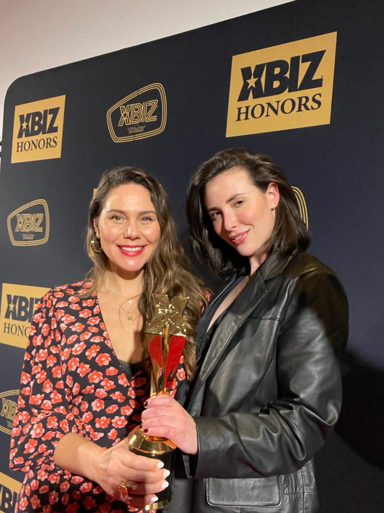 tw-pornstars-lust-cinema-twitter-so-thrilled-to-have-won-the-xbiz