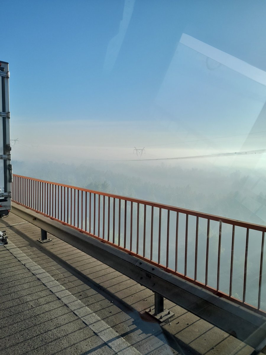 bagliettoc's tweet image. Puente Zarate brazo largo
#RN12 Km. 92 al 97,  Gendarmeria Nacional procede a cerrar el tránsito en ambos sentidos. Debido a la prevenida de humo y bancos de niebla que afectan gravemente la visibilidad.
#Demoras
Foto @matiascamionero 
@radiolared