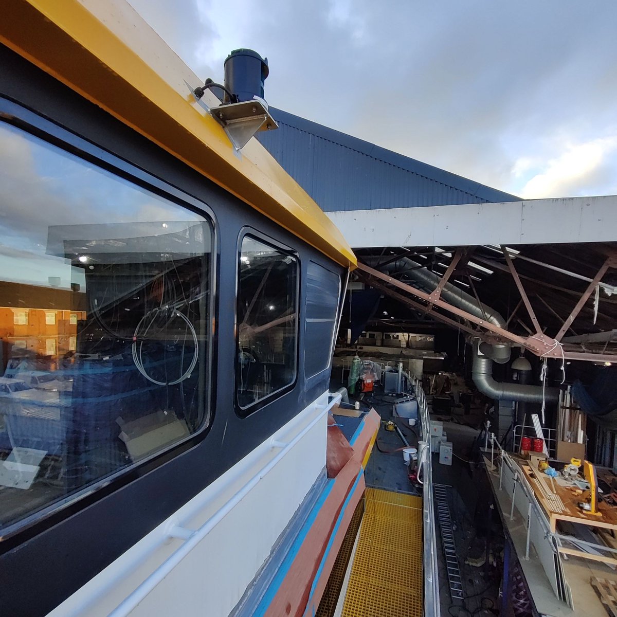 diversemarine's tweet photo. HST Frances is coming along nicely thanks to Boat Electrics and Electronics, she will be ready for delivery soon to follow her sister vessel HST Ella. These are both the first electric hybrid CTVs to be fabricated.

#DiverseMarine #HighSpeedTransfers https://t.co/P1nSa3y0Tv
