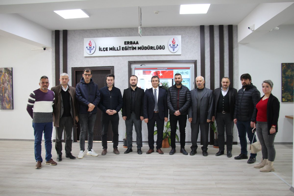 erbaamem's tweet photo. Millî Eğitim Müdürümüz Bekir ASLAN Gazeteciler Günü münasebetiyle, ilçemizde görev yapan basın mensupları ile bir araya geldi. https://t.co/zaYdsZCmZU