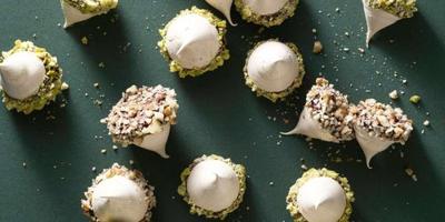 When there's a chill in the air or a soft blanket of fresh snow on the ground, most of us begin to crave warm meas. While baked dishes like casseroles, lasagna, and macaroni and cheese all have a reputation for being the ultimate in keepingyouinformed.info/trendspottr/ho…