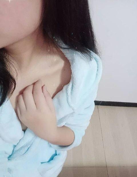 wonnycj0's tweet photo. 白天叫姐姐，晚上姐姐叫好不好 #湖南 #长沙 #株洲 #衡阳 #娄底 #人妻 https://t.co/AoZozgzPhS