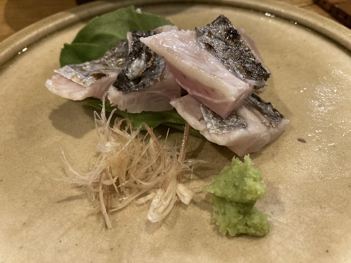 ry54571's tweet photo. うどんではありませんが、渡讃したら大体行っているれんげ料理店へ。

相変わらず何を食べても旨いのですが、テール大根は唯一無二。 https://t.co/0ZjZ0Oo8YF