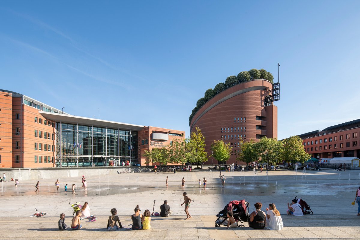 [Patrimoine / Découverte] Connaissez-vous le patrimoine ... et le matrimoine d'Évry-Courcouronnes (91) ?  Découvrez la ville en parcourant trois quartiers de trois époques différentes : les années 1970, 1990 et 2010, en téléchargeant l'application #Archistoire !