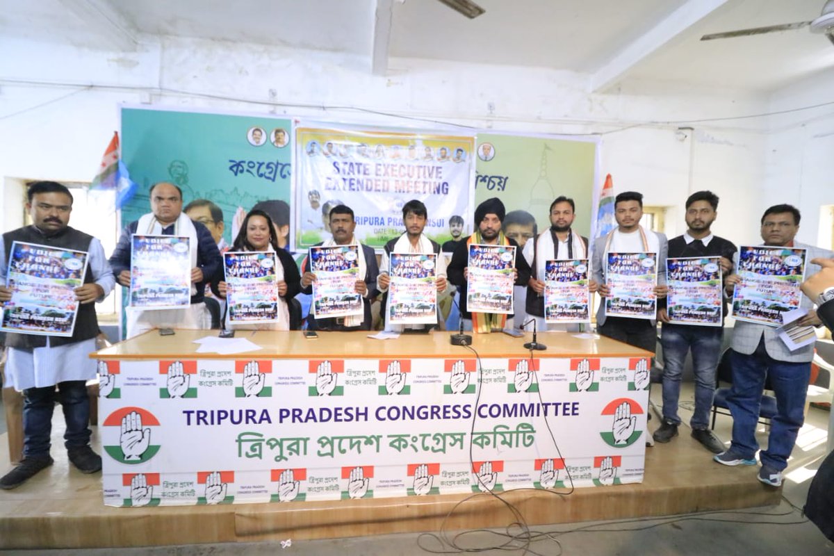 INCTripura's tweet photo. State Executive Extended Meeting of Tripura Pradesh NSUI - Congress Bhawan. Our leaders addressed the youth.

#CongressIn2023  #Congress2023 #Mission2023 #MissionElection #CongressTripura https://t.co/uPqoVopu2t