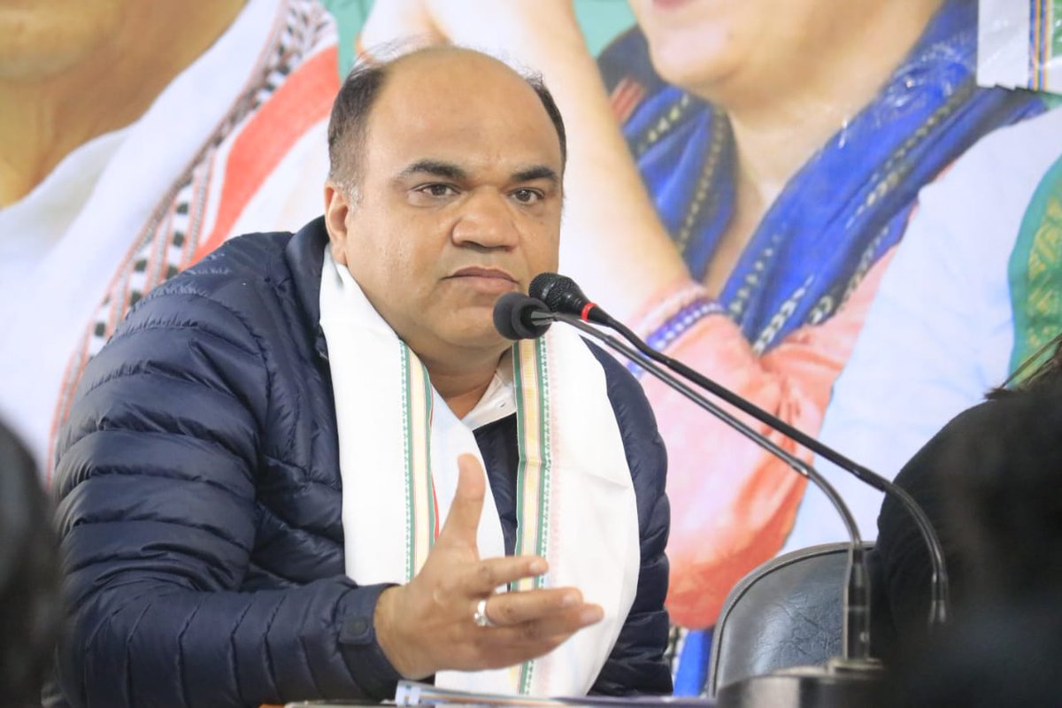 INCTripura's tweet photo. State Executive Extended Meeting of Tripura Pradesh NSUI - Congress Bhawan. Our leaders addressed the youth.

#CongressIn2023  #Congress2023 #Mission2023 #MissionElection #CongressTripura https://t.co/yz7bJfeyS2